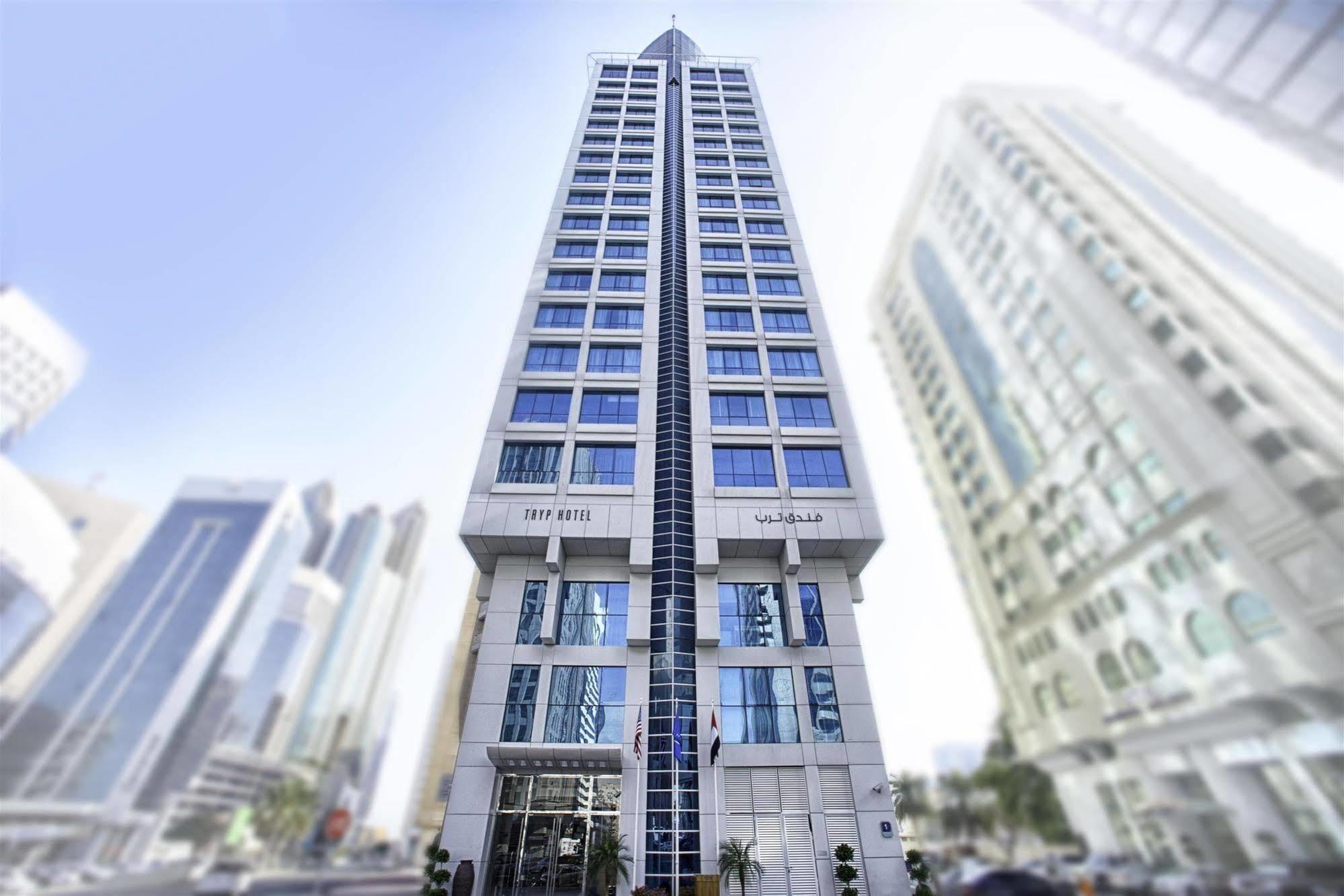 Tryp By Wyndham Abu Dhabi City Center Hotel Exterior photo